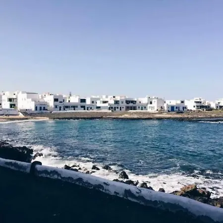 Waves And Sun Holiday House, 3 Min To The Beach Apartment *